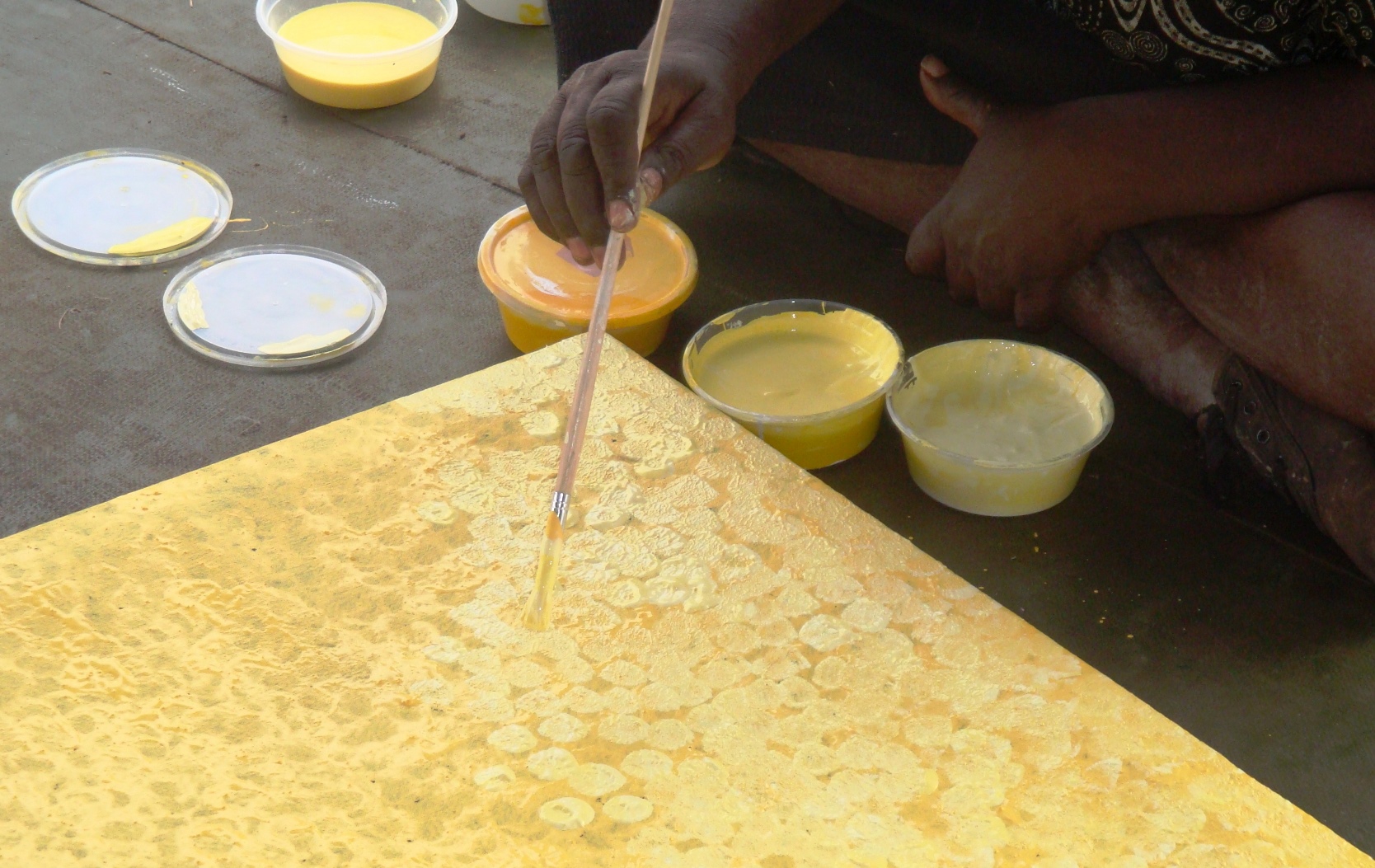 TJP 1102 -3 hands & paint Josie (Josepha) Petrick Kemarre At Work